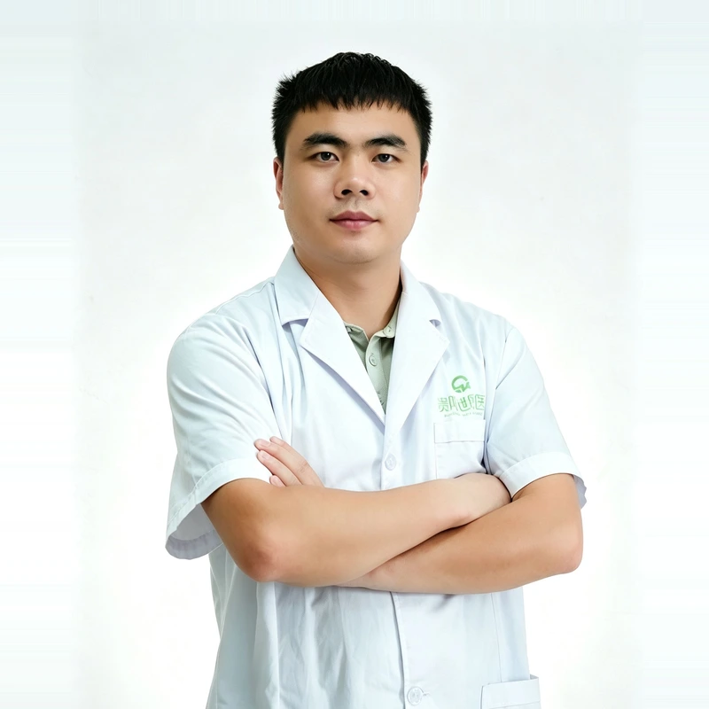 龙凤高医生形象照