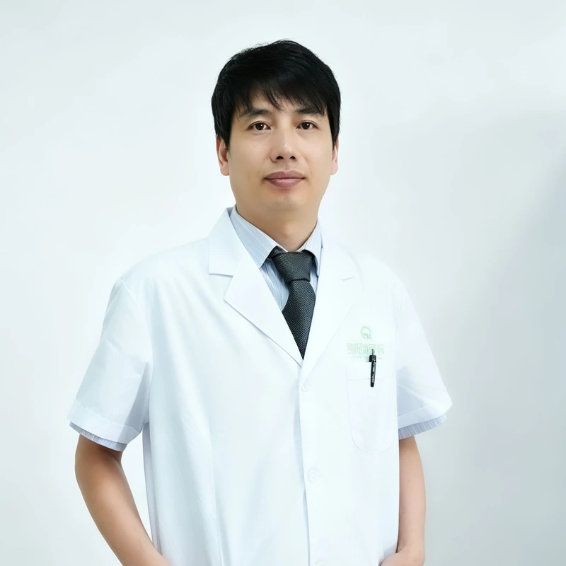 杨明生医生形象照