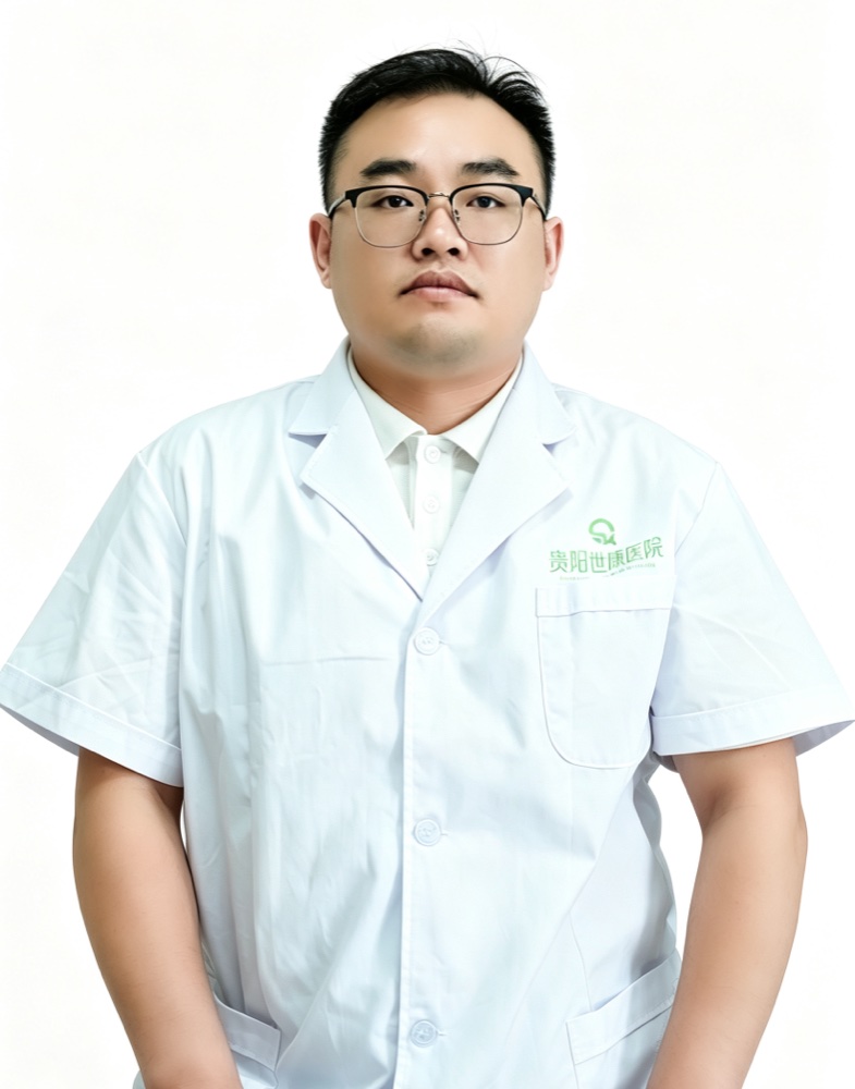 刘亮医生形象照